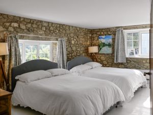 Photo 34- click for photo gallery